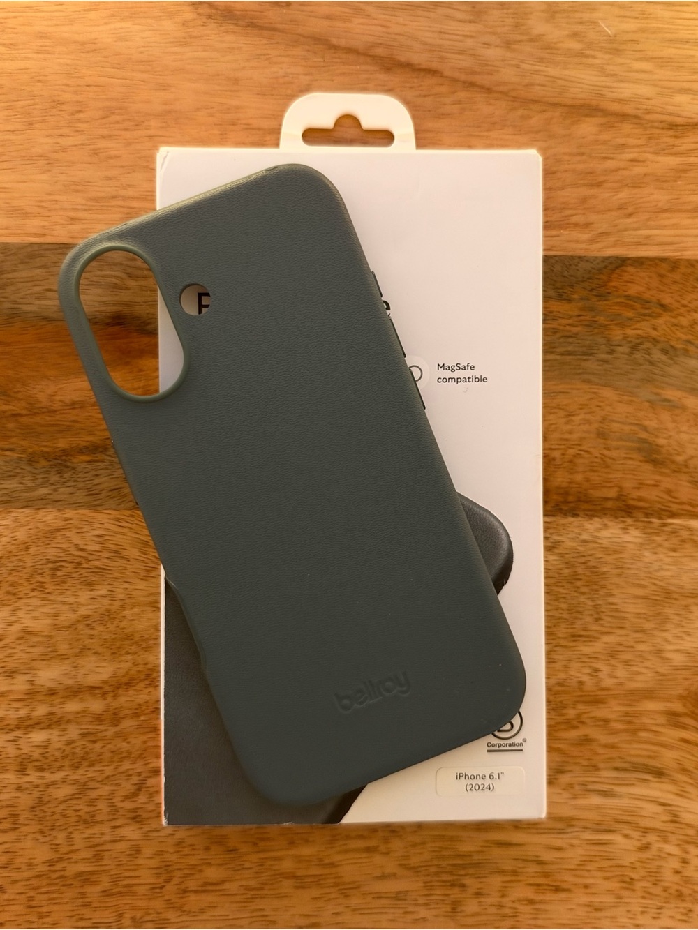 Bellroy Slate Green Leather Phone Case for iPhone 16